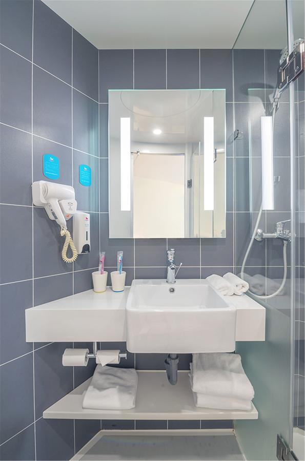 Hanting Hotel Zhuhai Gongbei Port Qinglv Nanlu Branch Екстериор снимка
