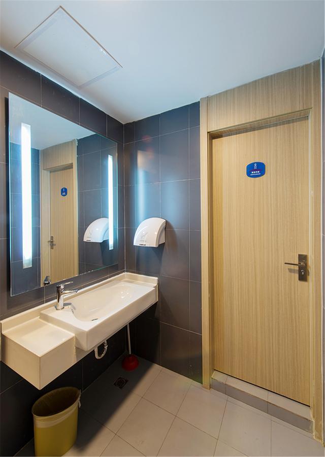 Hanting Hotel Zhuhai Gongbei Port Qinglv Nanlu Branch Екстериор снимка